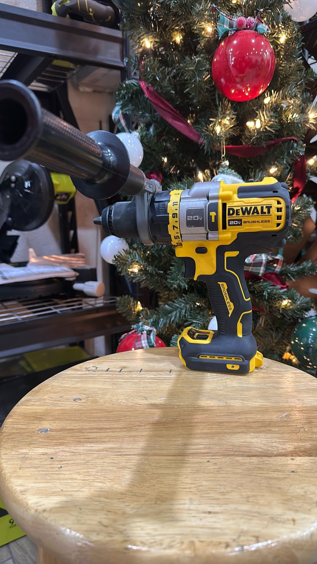 DEWALT 20V MAX Brushless Cordless 1/2 in. Hammer Drill/Driver with FLEXVOLT ADVANTAGE