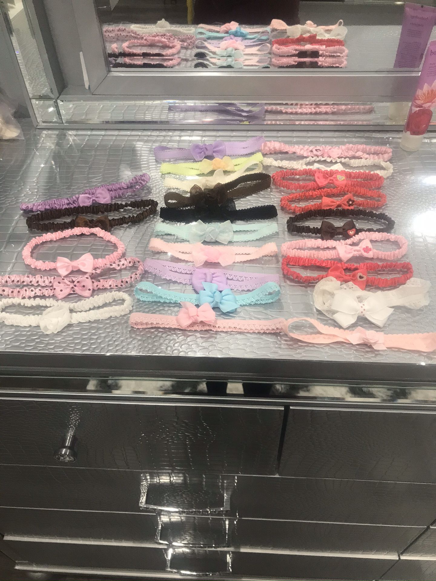 Baby hair bows from infant to toddler