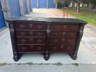 Pulaski 8 drawer dresser