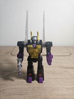 Transformers legacy deluxe class kickback