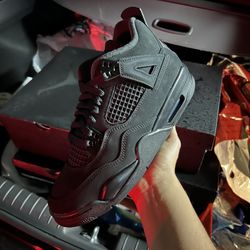 Jordan 4 Black Cat / 11, 12 Men