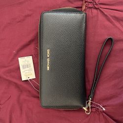 Micheal Kors Wallet