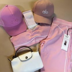 Alo Essentials