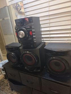 700W. LG. CD. FM Stereo processor Player