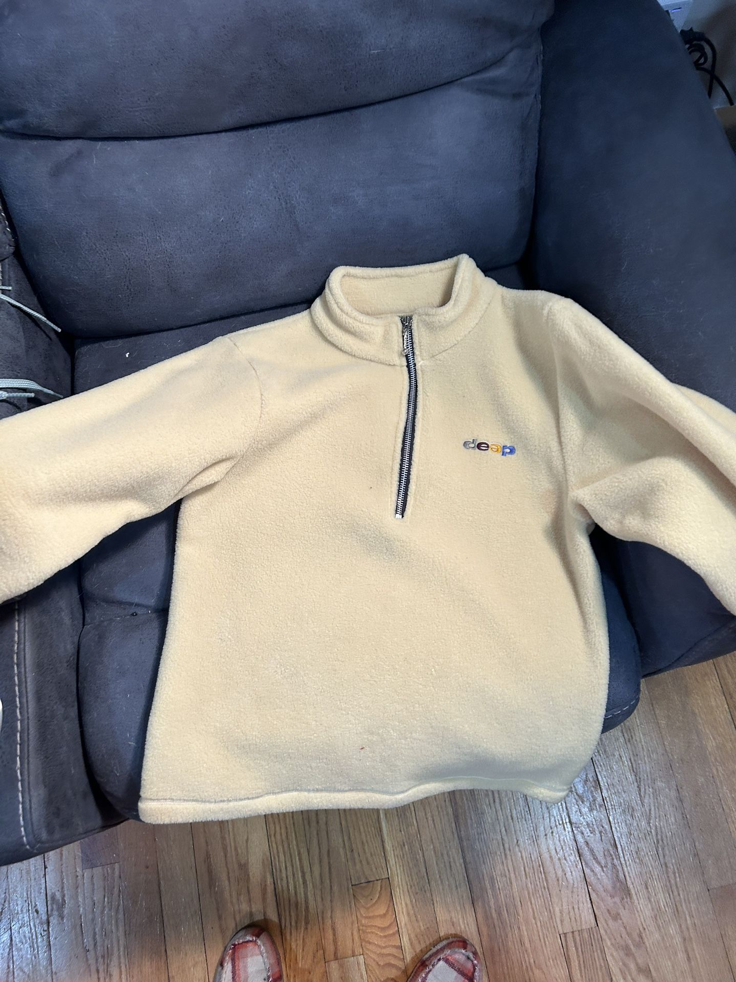Woman’s  Fleece Vintage Pullover 