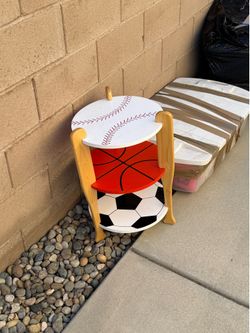 Sports side table for children