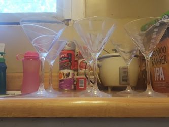 Six nice martini glasses
