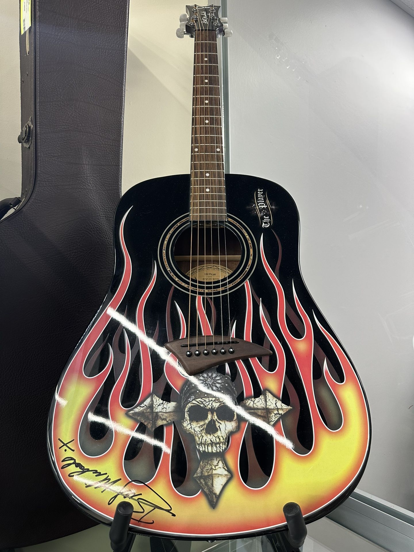 DEAN ACOUSTIC GUITAR 