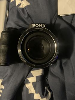 Sony Cyber-shot DSC-H300 Overview  • Model: DSC-H300 • Sensor: 20.1 MP Super HAD CCD • Zoom: 35x Optical Zoom