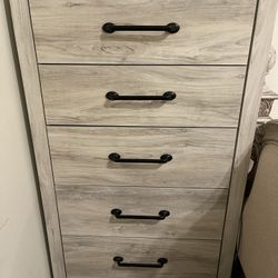 Drawer Chest With 5 Drawer