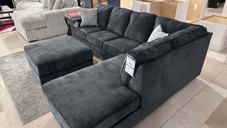 Olivia 🎉 brand new/ modern/luxury 🌼 2 piece brand new sectional