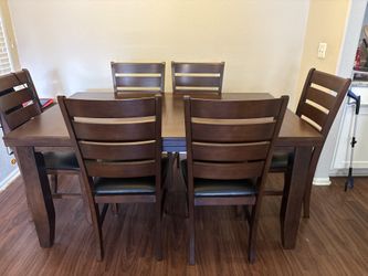 6 Seat Dining Table & Chairs
