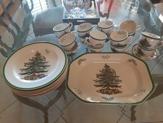 Vintage Spode Christmas Tree Collection Plates, Platter, Cups.