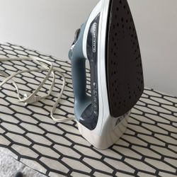 Steam iron And Ironing Board