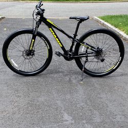27.5” Jamis Trail X 21 Speed Mountain Bike Disc Brakes Pristine Like New MINT Condition