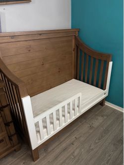 Crib to full size bed- minus platform rails for full size head board to footboard