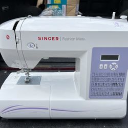 Singer Fashion Mate Sewing Machine