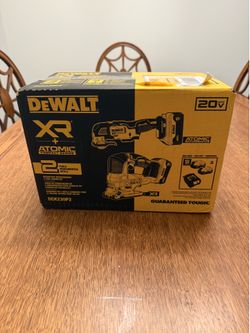 NEW DEWALT XR + ATOMIC 20V 2-Tool Combo Kit w/ (2) 5Ah Batteries & Charger
