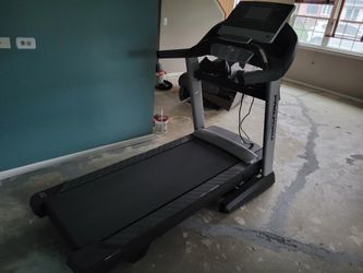 ProForm Pro 5000 Treadmill – Incline, Touchscreen, iFIT Compatible