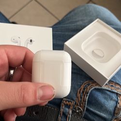 AirPods