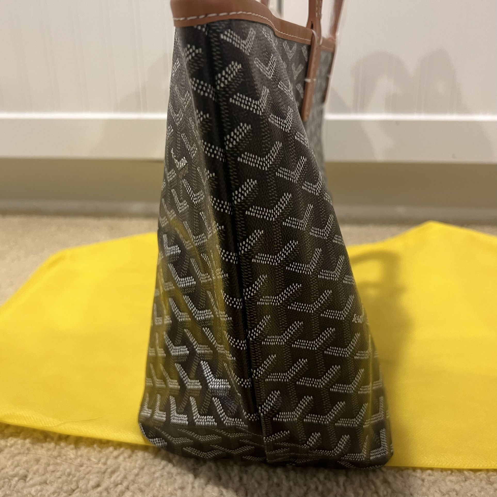 Khaki Tote Shopping Bag Goyard Women Men for Sale in Tustin, CA - OfferUp