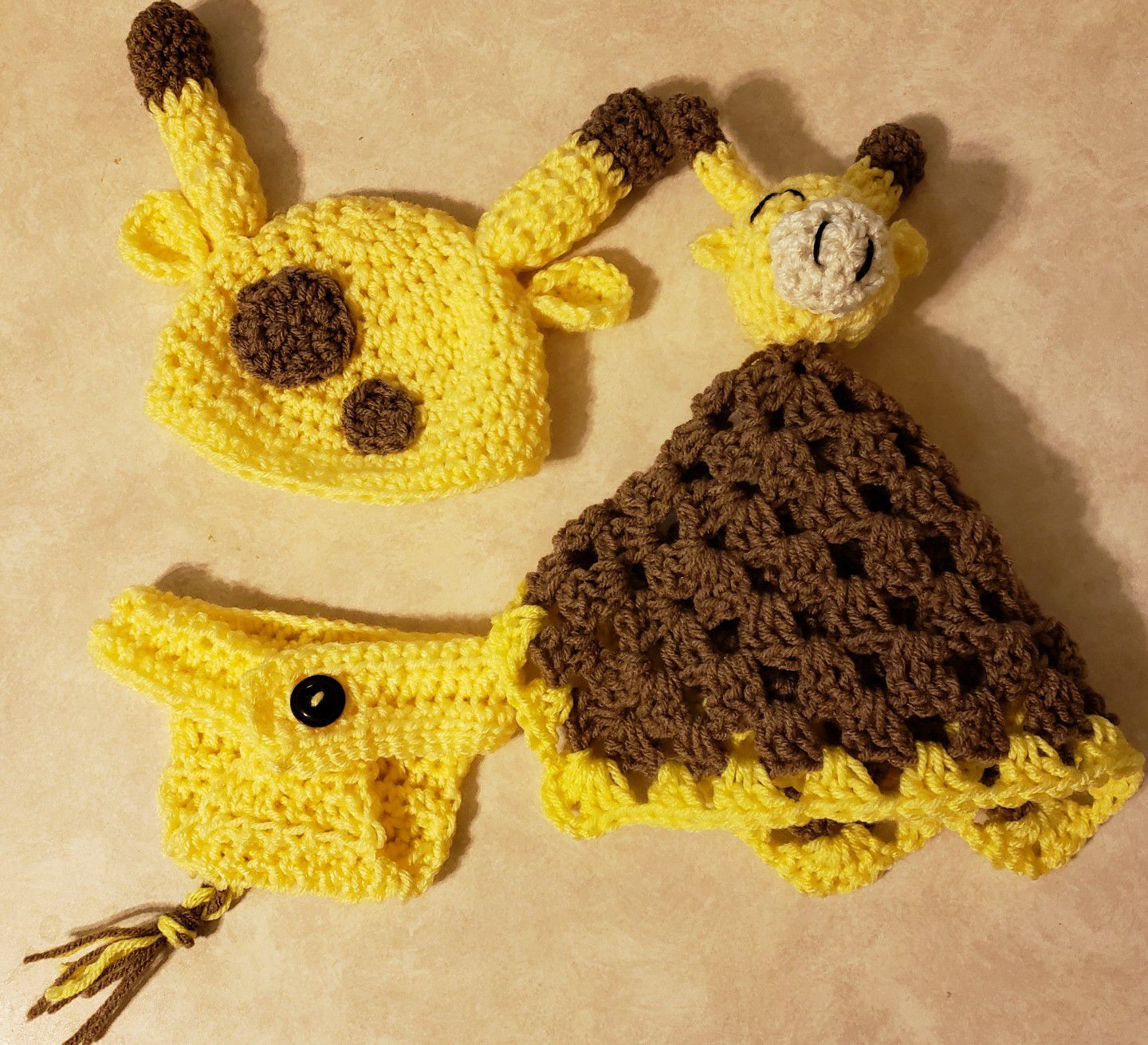 Crochet giraffe baby set