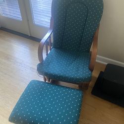 Gliding Rocking Chair With Ottoman