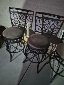 Swivel chairs / Bar chairs/ Stools