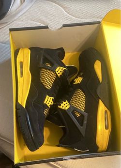 Jordan 4s yellow thunders