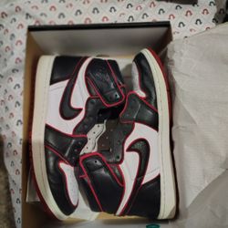 Jordan 1 High Bloodline