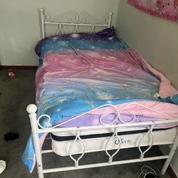 Twin Size Bed Frame And Mattress , Mattress Memory Foam Topper And Bedspreads . 