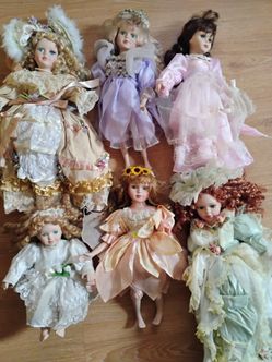 $100 for all 6 dolls collectables