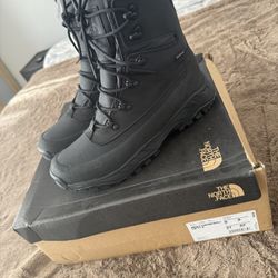 Brand New North Face “Men’s Thermoball Lifty II” Snow Boots 