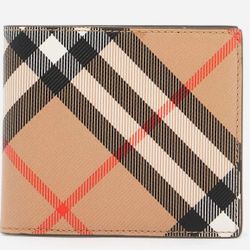 Real And Brand Burberry Wallet  Never Used. Original Packaging 
