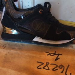 Luis Vuitton Women's Shoes 