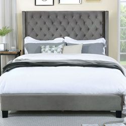 Ryleigh Gray Queen Platform Bed 