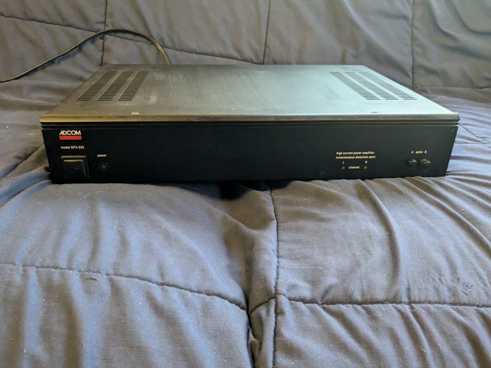 Adcom GFA-535 Power Amplifier