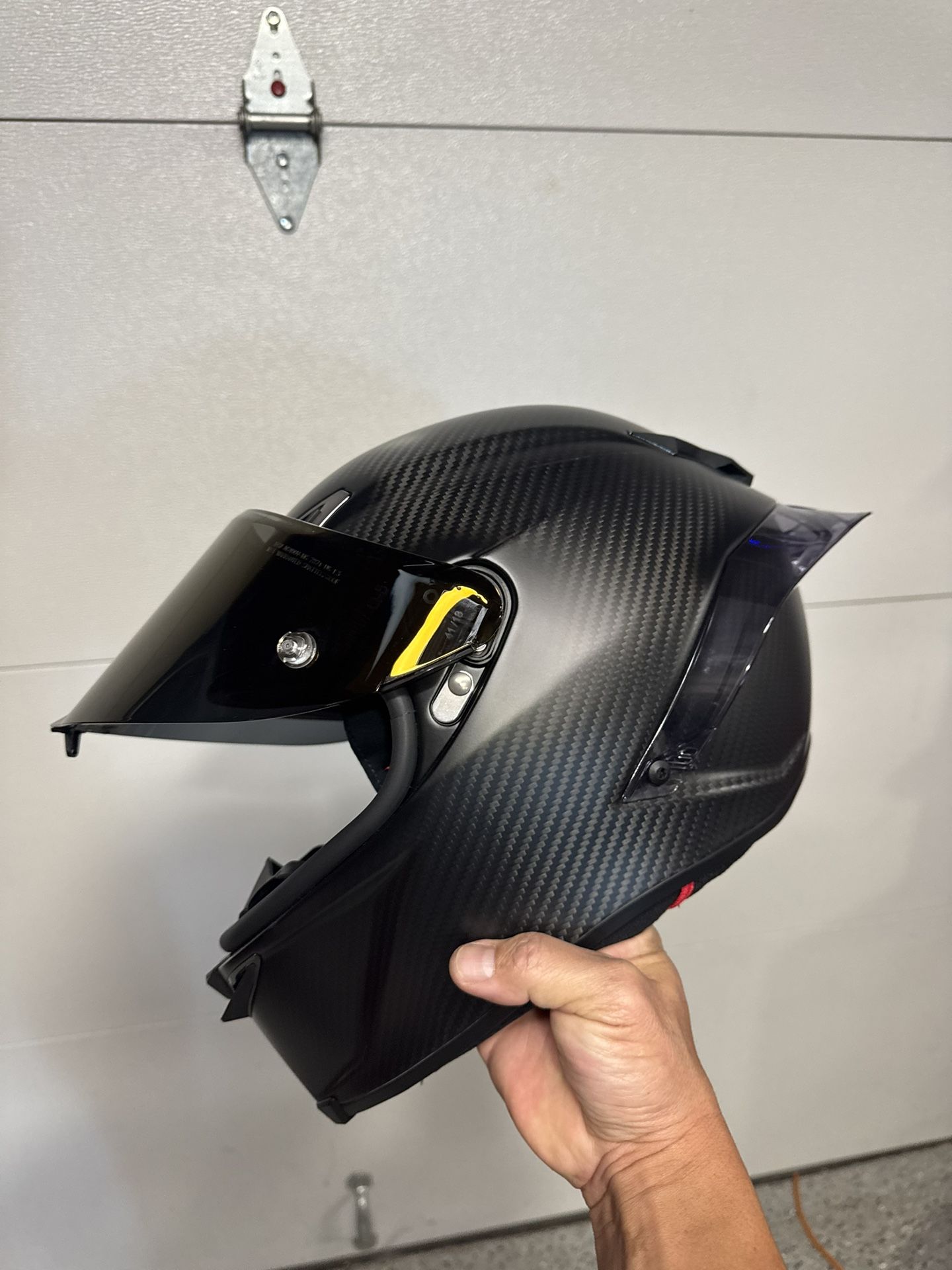 AGV Pista GP RR Matte Carbon - large