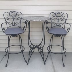 GRANITE Bistro Table & Chairs