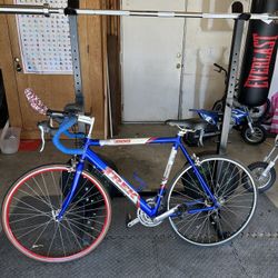 Trek road bike alpha 1,000