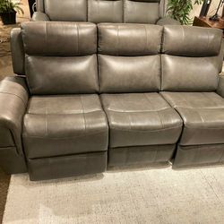 💥Dendron Power Reclining Sofa💥👈Financing Available Only $10 Down Payment🥳