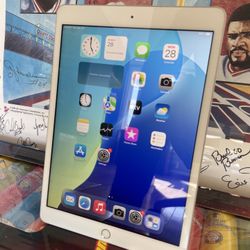 10.2” Apple iPad 7th Generation 128GB w/ Warranty