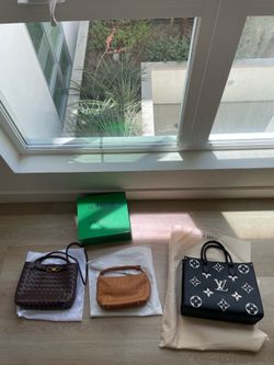 Authentic Lot 3 bags Bottega Veneta , Louis Vuitton