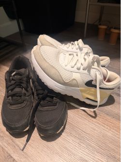Nike Air Max Black and White