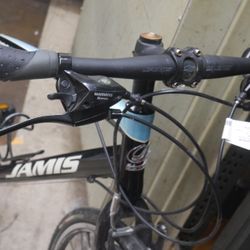 JAMIS ALLEGRO 2 6061 ALUMINUM TRIPLE BUTTED BIKE 16 INCH FRAME, SAN MARCO SEAT, JAMIS URBAN HANDLE BAR, FSA HEAD, FSA CRANK, SHIMANO SORRO REAR DERAIL