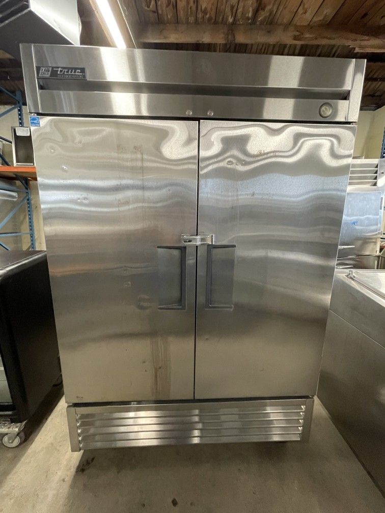 True Double Door Refrigerator