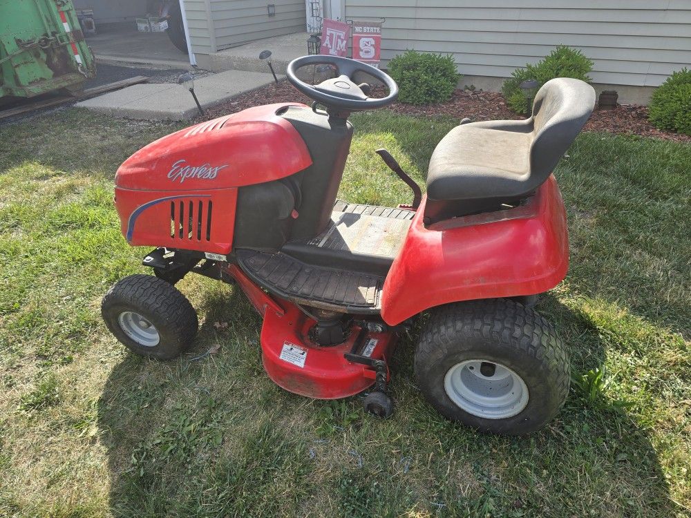 Simplicity 38" Riding Lawnmower