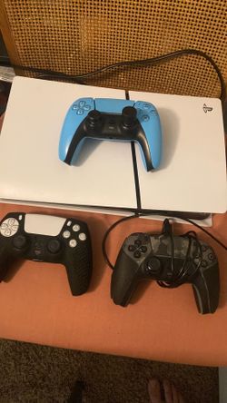 PS5 1tb slim digital with cords and 3 controllers