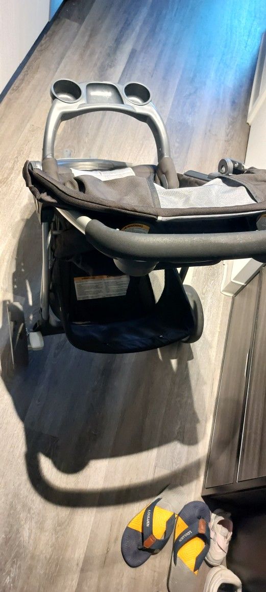 Stroller 