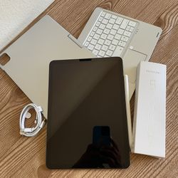 Apple iPad Air 5th Generation (M1 chip / 2022) 64GB with keyboard, pencil & Accessories 